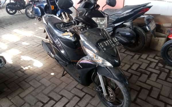 YAMAHA MIO J