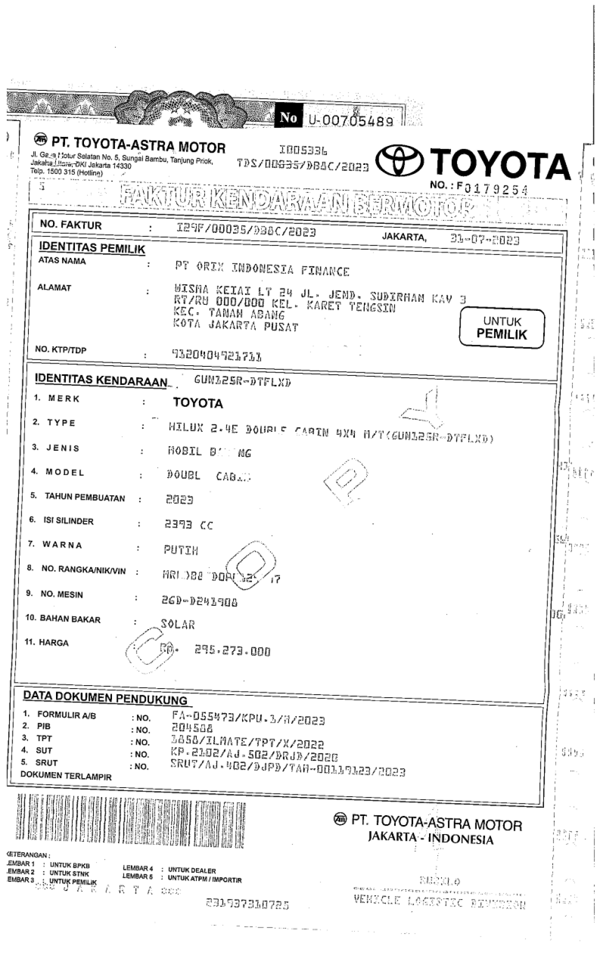 TOYOTA HILUX 2.4 E