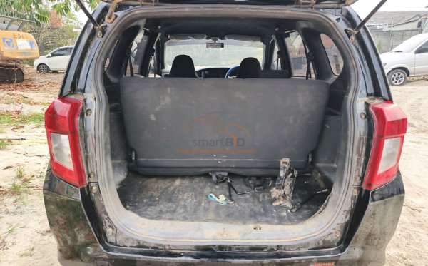 DAIHATSU  SIGRA  D