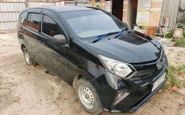 DAIHATSU  SIGRA  D