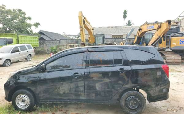 DAIHATSU  SIGRA  D