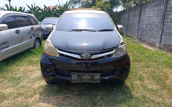 DAIHATSU  XENIA