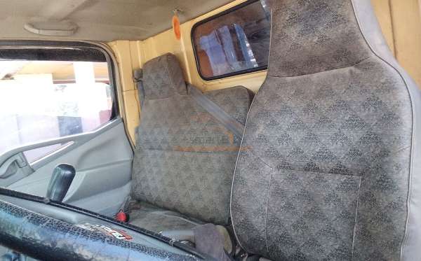 MITSUBISHI FE SHD (4X2) MT