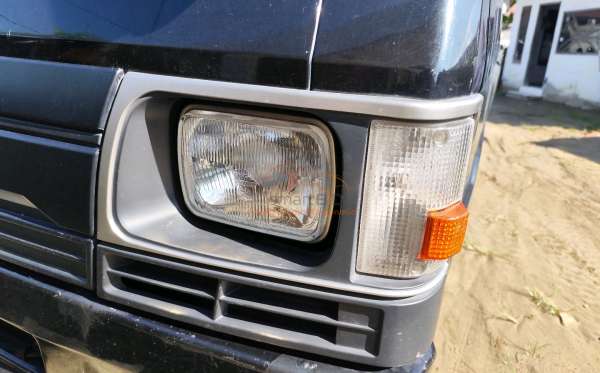 MITSUBISHI L 300