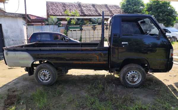 MITSUBISHI L 300
