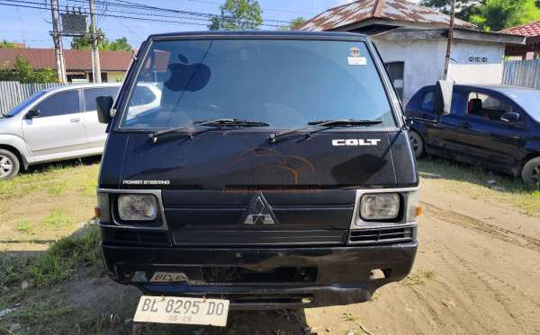 MITSUBISHI L 300