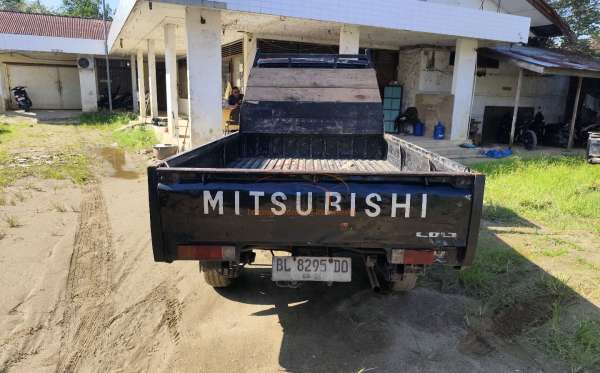 MITSUBISHI L 300