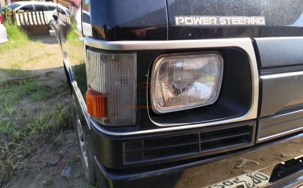 MITSUBISHI L 300