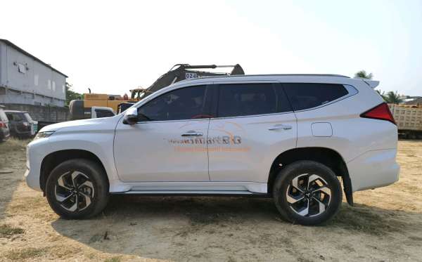 MITSUBISHI  PAJERO  SPORT 2.4L DAKAR-L (4X2)