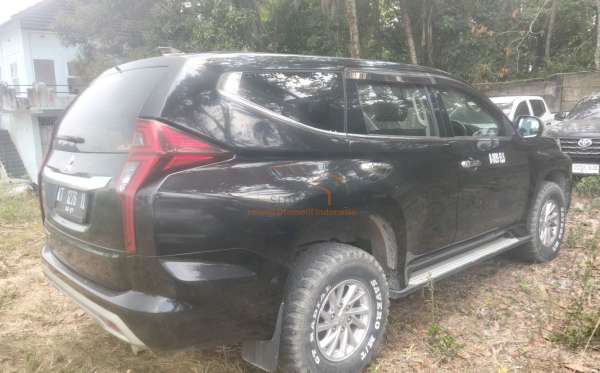 MITSUBISHI PAJERO SPORT GLX