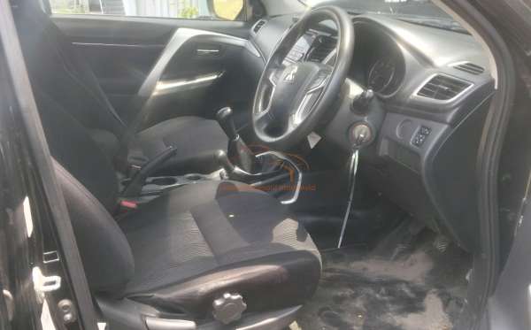 MITSUBISHI PAJERO SPORT GLX