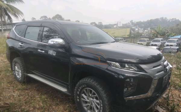 MITSUBISHI PAJERO SPORT GLX