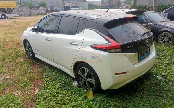 NISSAN LEAF ( 4X2 )