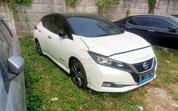 NISSAN LEAF ( 4X2 )