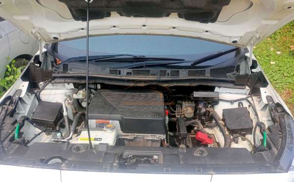 NISSAN LEAF ( 4X2 )