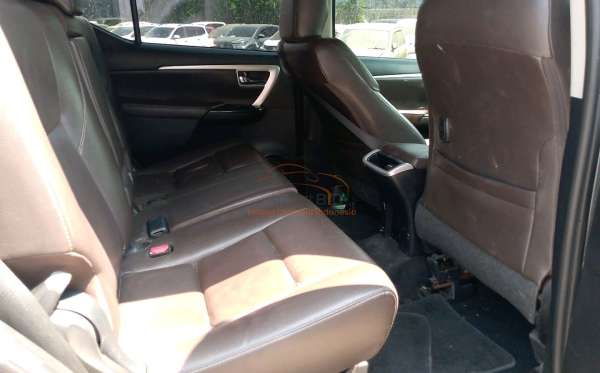 TOYOTA FORTUNER 2.4 VRZ