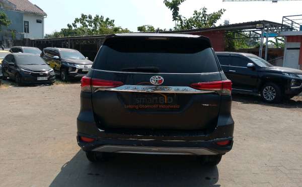 TOYOTA FORTUNER 2.4 VRZ