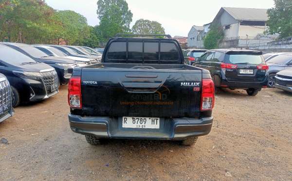 TOYOTA HILUX 2.4G DC 4X4