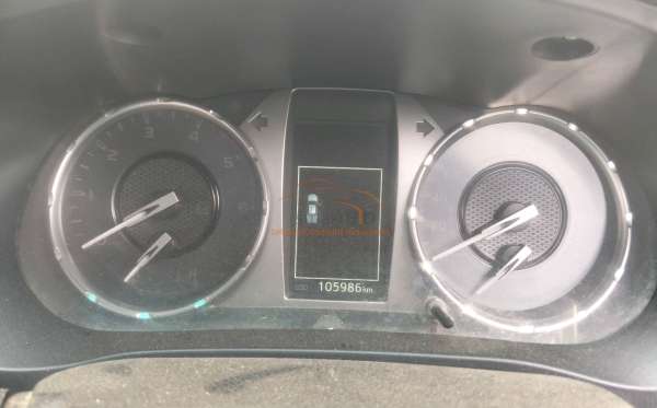 TOYOTA  HILUX  2.4G DC