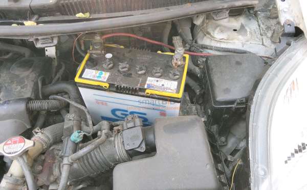 TOYOTA YARIS E