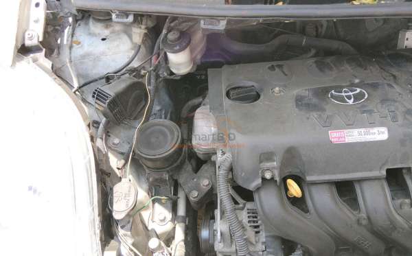 TOYOTA YARIS E