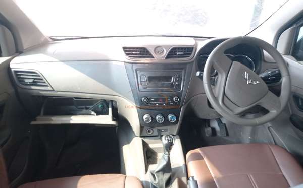 WULING CONFERO