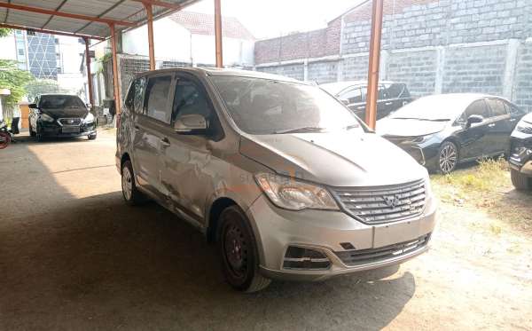 WULING CONFERO