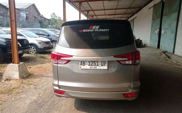 WULING CONFERO