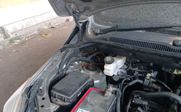 WULING CONFERO