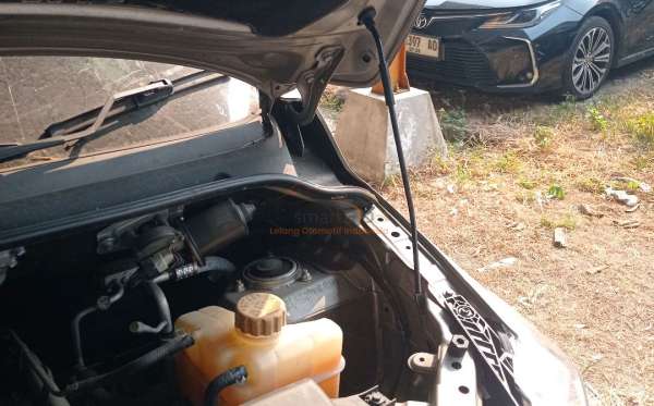 WULING CONFERO