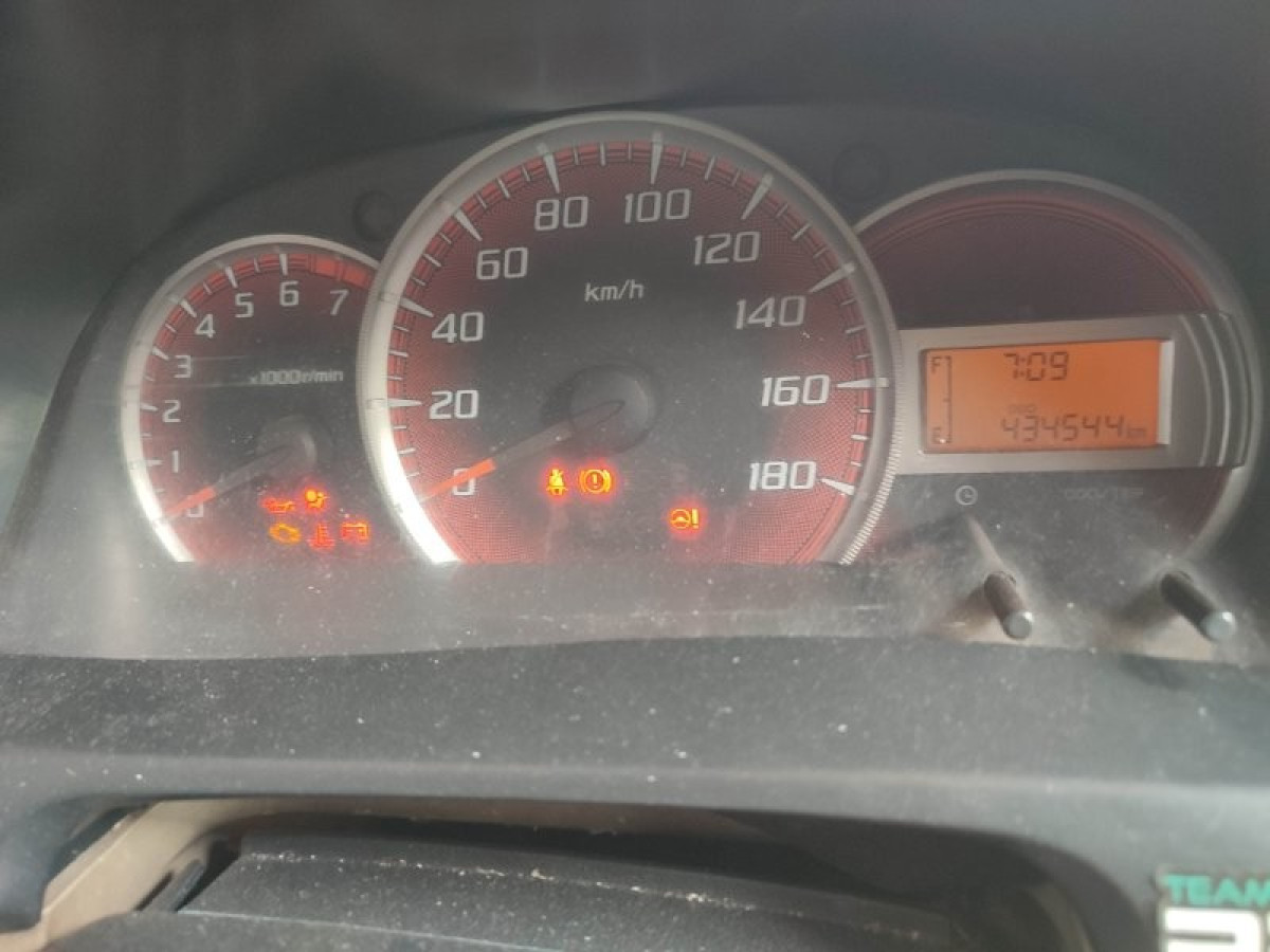 DAIHATSU  XENIA