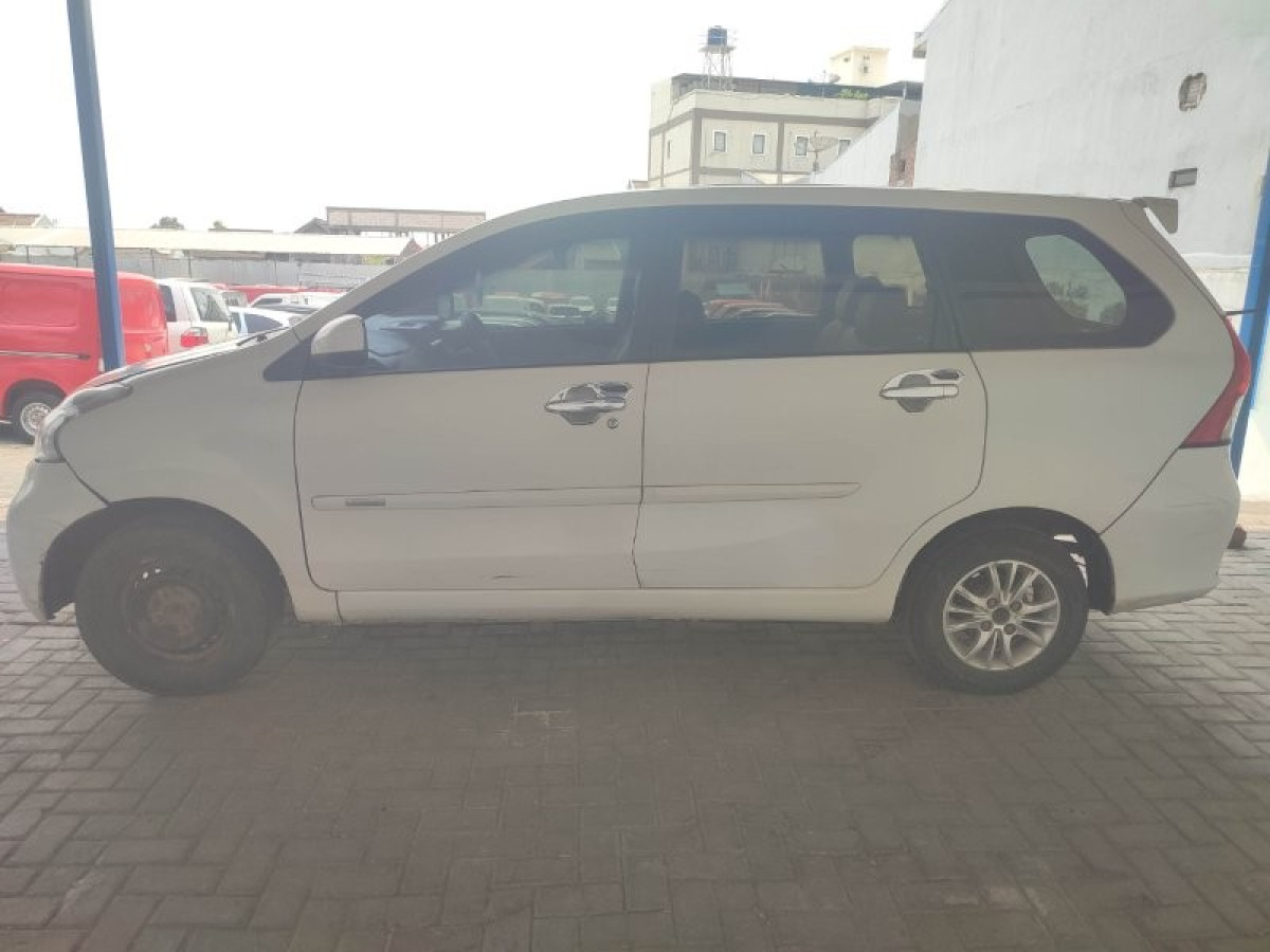 DAIHATSU  XENIA