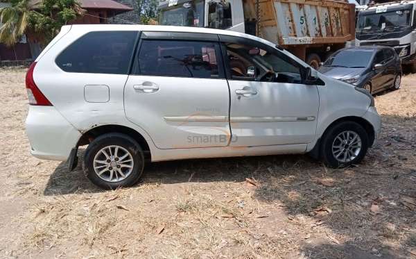 DAIHATSU  XENIA