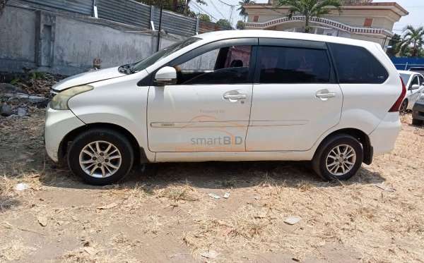 DAIHATSU  XENIA