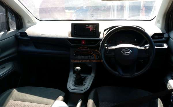 DAIHATSU XENIA