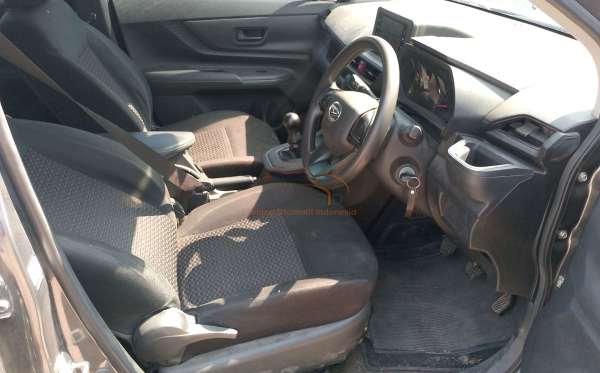 DAIHATSU XENIA