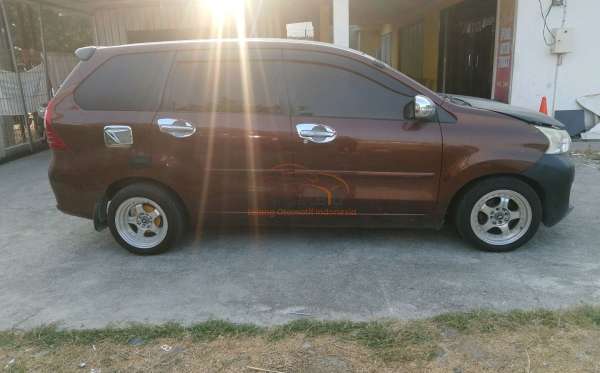 DAIHATSU XENIA R