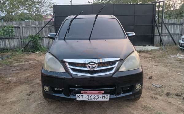 DAIHATSU XENIA