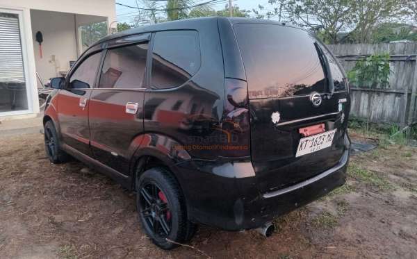 DAIHATSU XENIA