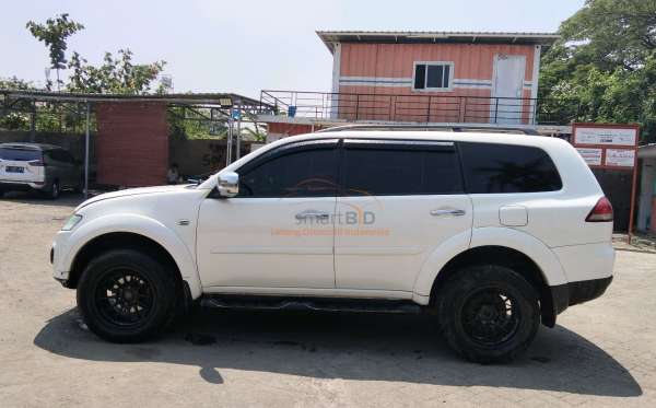 MITSUBISHI PAJERO SPORT 2.5 E EXCEED 4X2