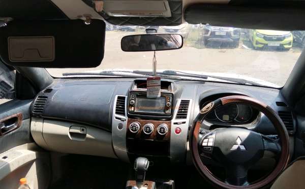 MITSUBISHI PAJERO SPORT 2.5 E EXCEED 4X2