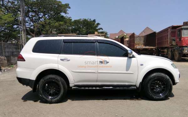 MITSUBISHI PAJERO SPORT 2.5 E EXCEED 4X2