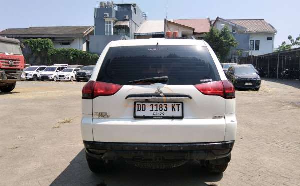 MITSUBISHI PAJERO SPORT 2.5 E EXCEED 4X2