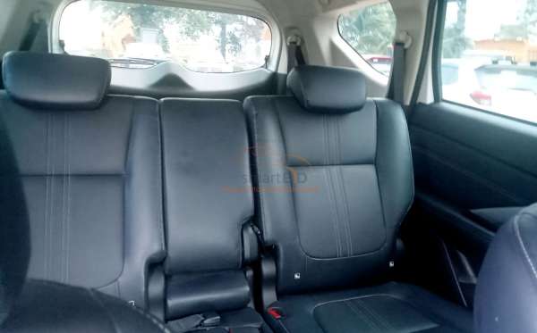 MITSUBISHI XPANDER CROSS 1.5L PLUS