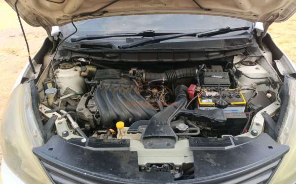 NISSAN GRAND LIVINA