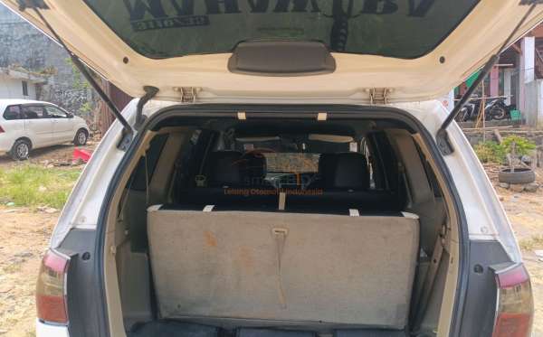 NISSAN GRAND LIVINA