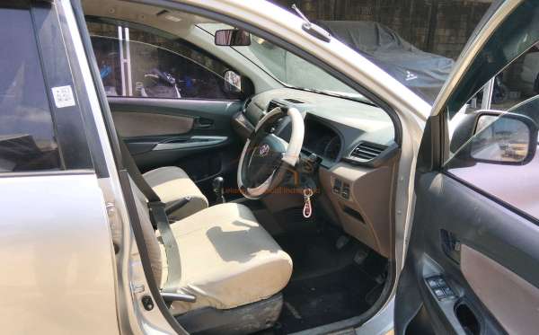TOYOTA AVANZA 1.3 G