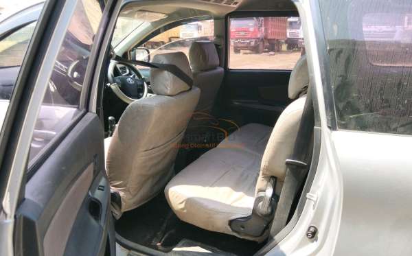TOYOTA AVANZA 1.3 G