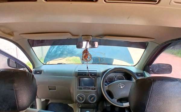 TOYOTA AVANZA