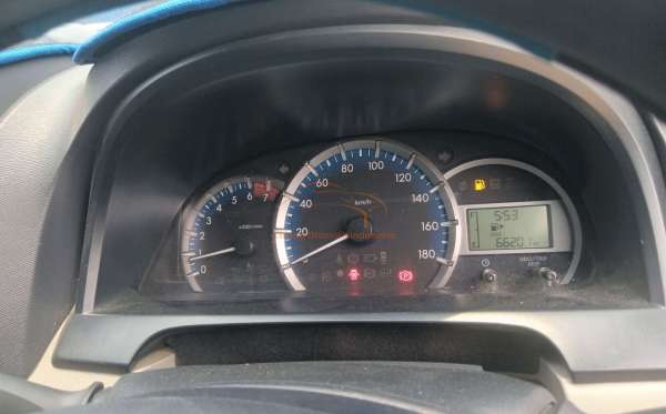 TOYOTA AVANZA